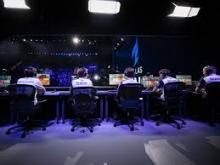 From here, you can see the packed crowd that typically occurs here. 